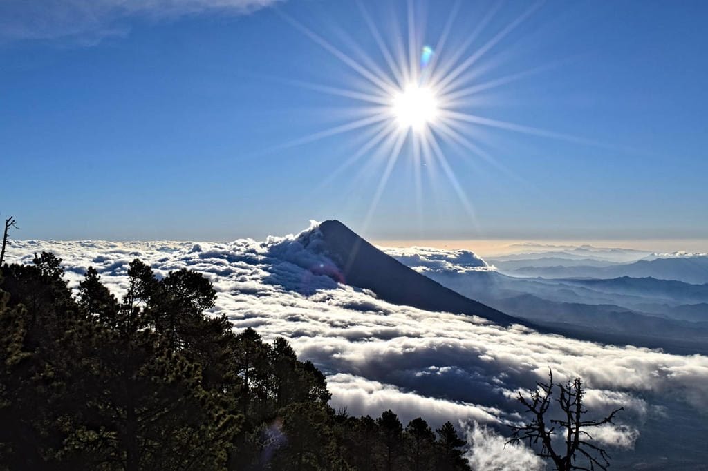 sunrise over volcano acatenango hike