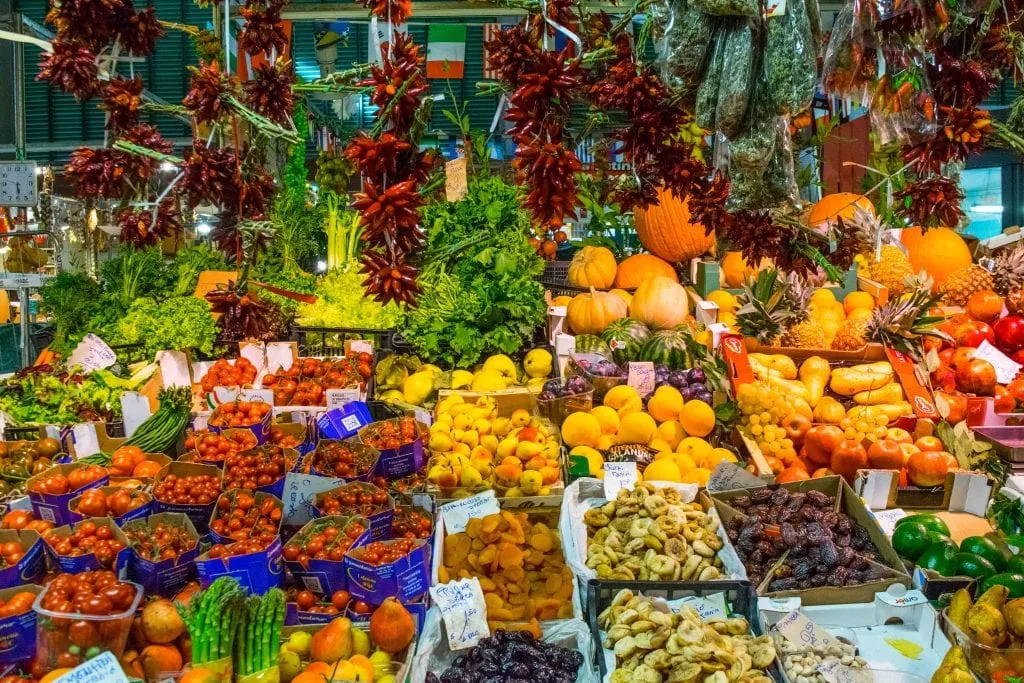 Things to Eat in Florence: Mercato Centrale Fruit & Vegetable Stand