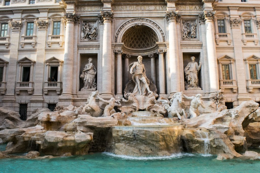 What to Pack for Italy: Trevi Fountain