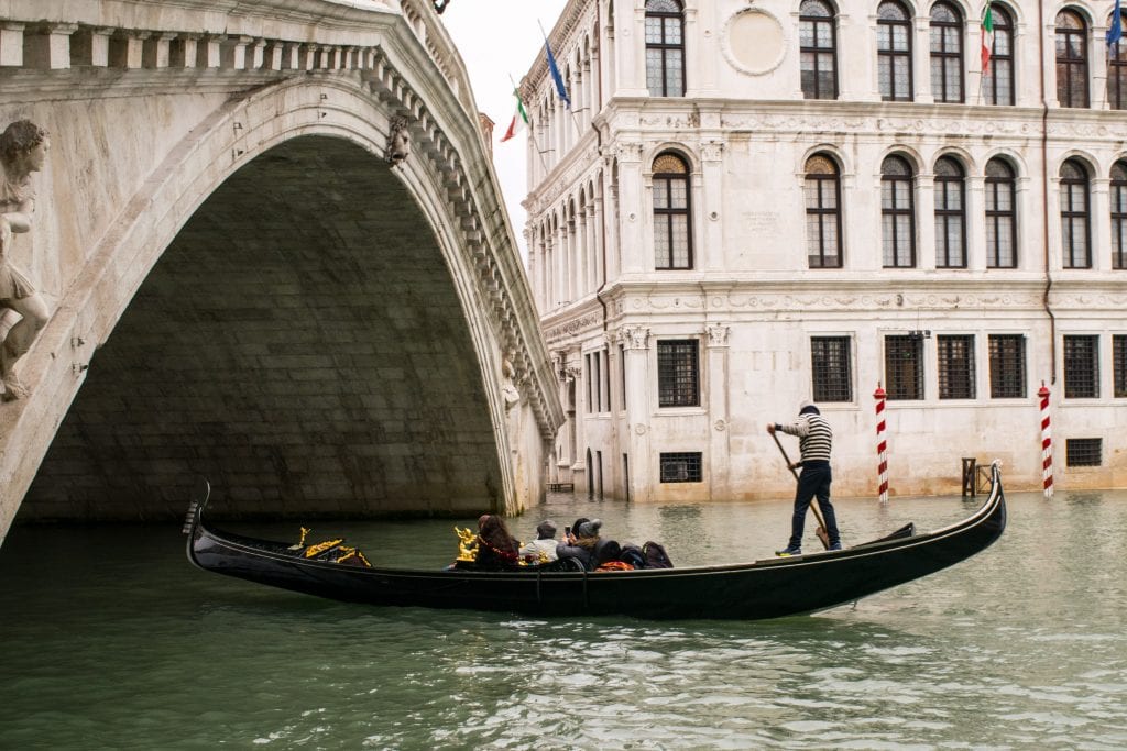 3 Days in Venice in November: Rialto Bridge Gondola