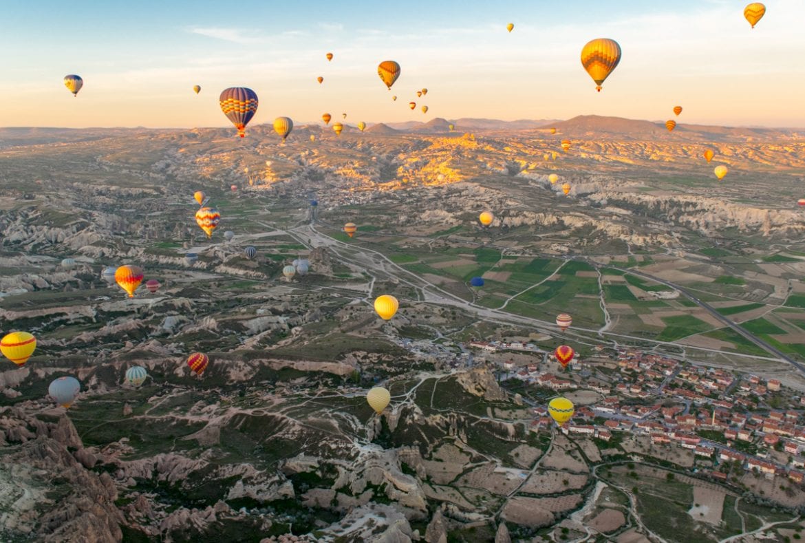 Cappadocia (Thổ Nhĩ Kỳ) - Vùng đất cổ tích nhìn từ khinh khí cầu