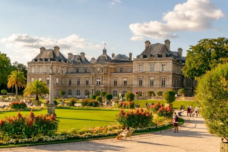 luxembourg gardens in summer, one of the best paris bucket list destinations and best things to do in paris