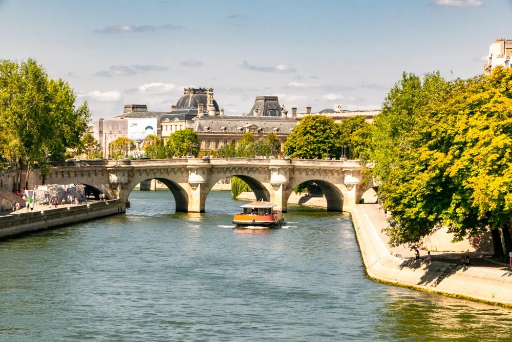 Honeymoon in Paris: Seine River Cruise