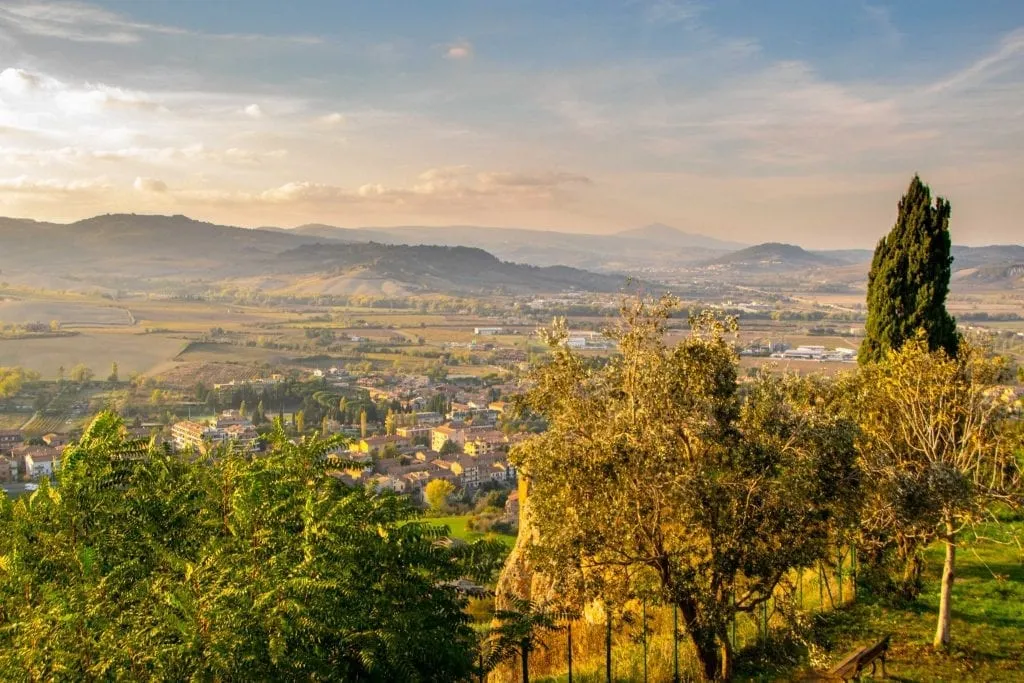 Views of Umbrian Countryside at sunset, one of the best orvieto activities