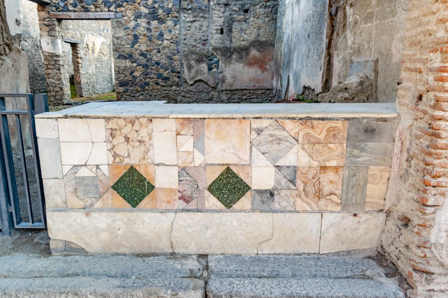 Visiting Pompeii and Mount Vesuvius: Kitchen in Pompeii