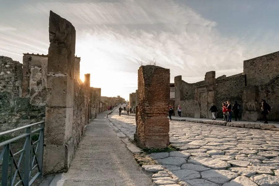 Visiting Pompeii and Mount Vesuvius: Streets of Pompeii