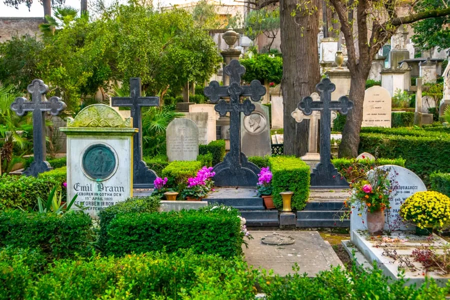 Rome off the beaten path: Non-Catholic Cemetery in Rome