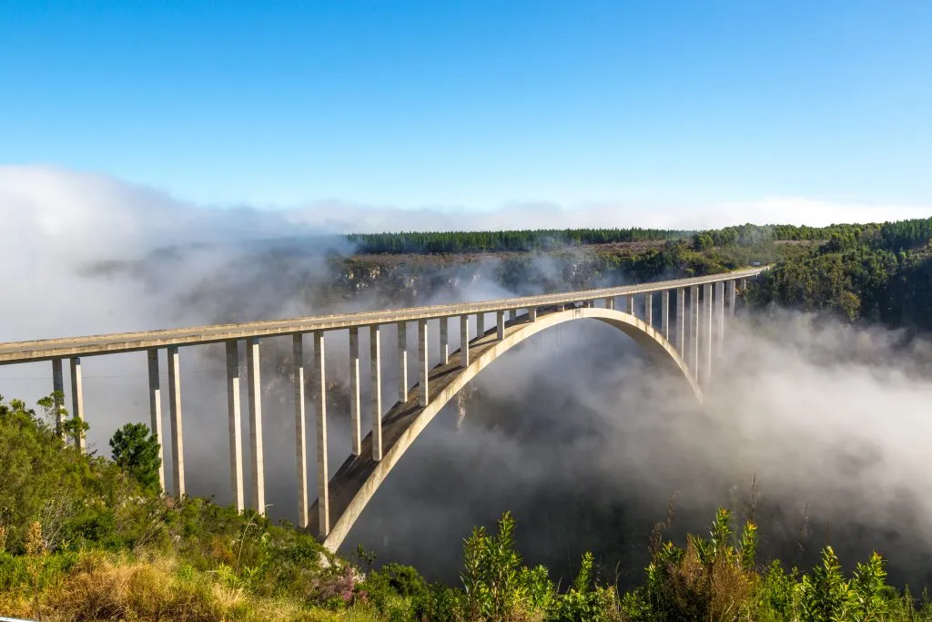large bridge where people bungee jump in garden route south africa