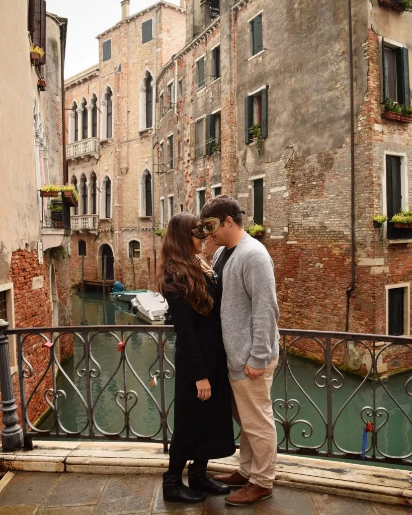 Where to Propose in Italy: Venice Proposal on a Small Bridge