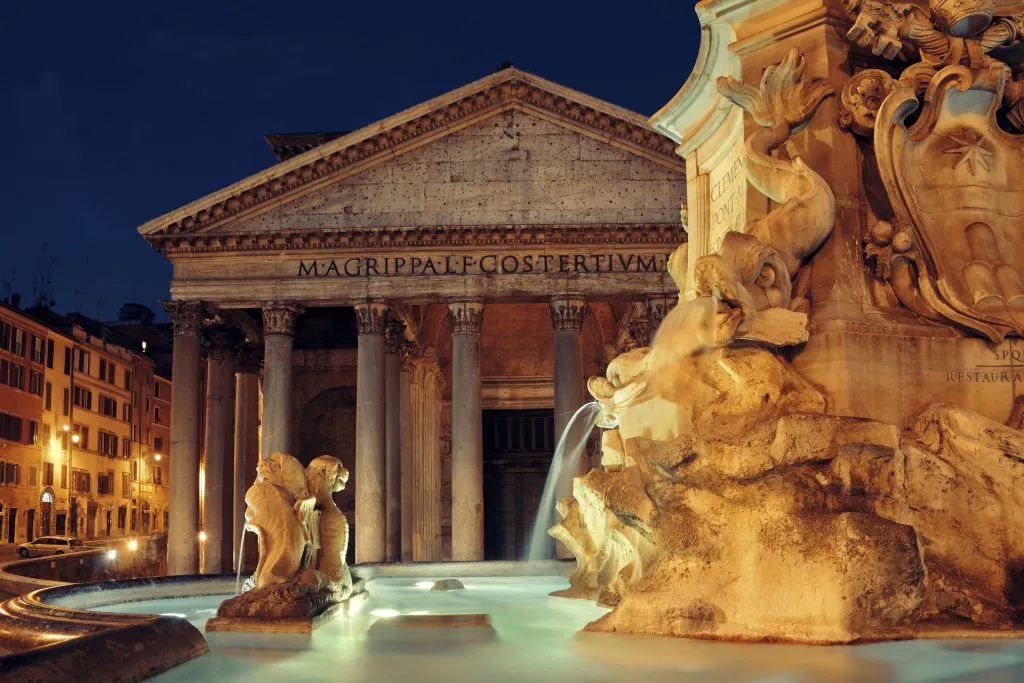 pantheon during rome nighttime with fountain in the foreground