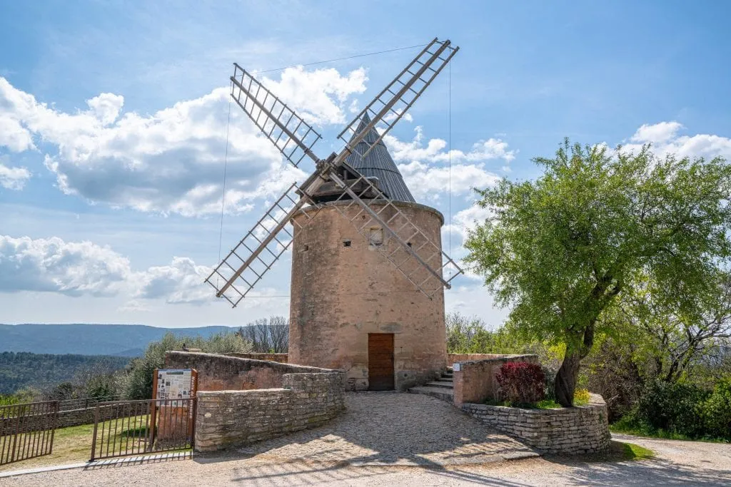 Jerusalem Windmill, one of the best things to do in goult france