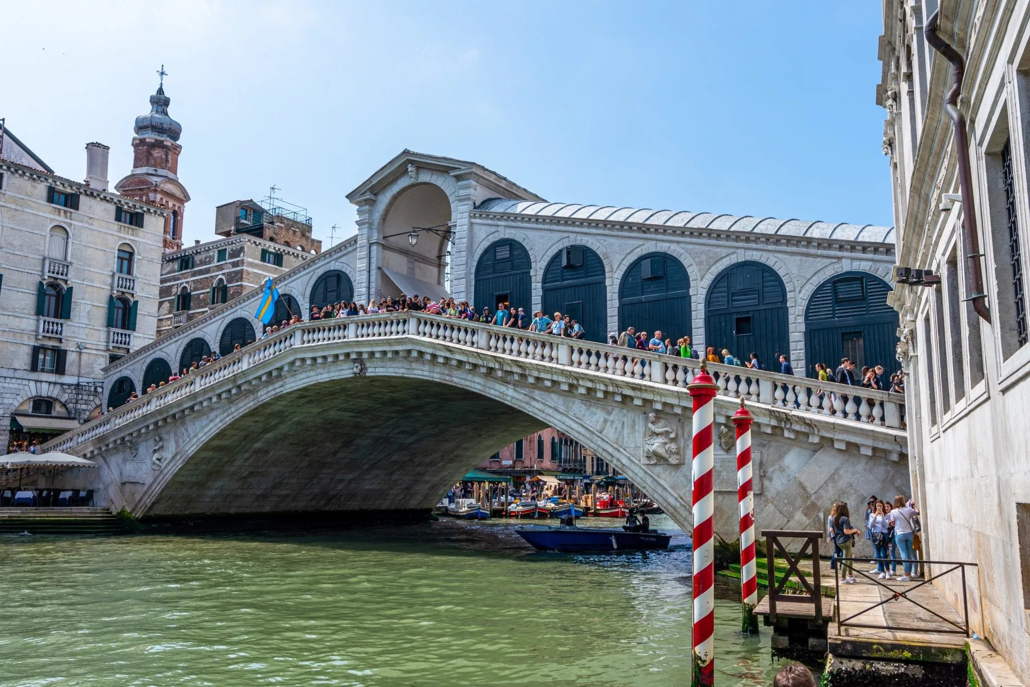 Photo of the Rialto Bridge from below, an essential stop on your 2 days in Venice itinerary!