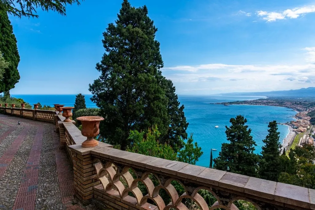 Terrace of Villa Comunale, with the sea visible to the right of the photo.