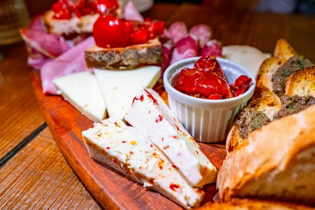 cheese plate served in montepulciano wine bar and enoteca