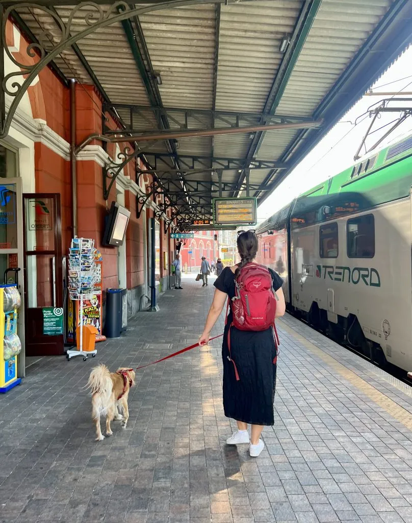 kate storm and ranger storm on the trenord train platform in como italy