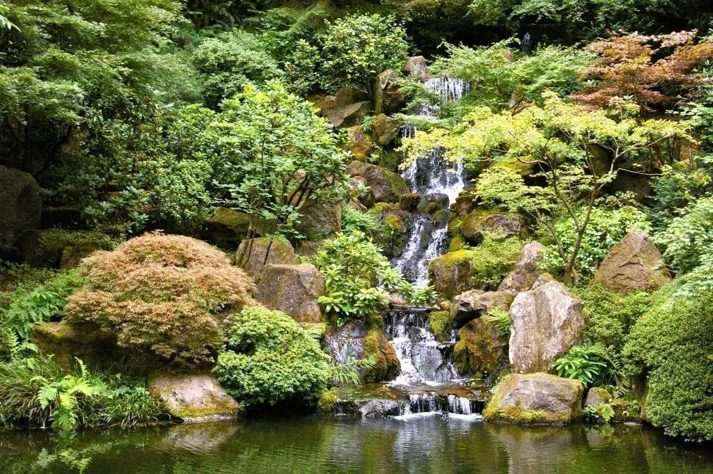 Waterfall in Portland Oregon Japanese Garden, a relaxing stop during 3 days in Portland Oregon