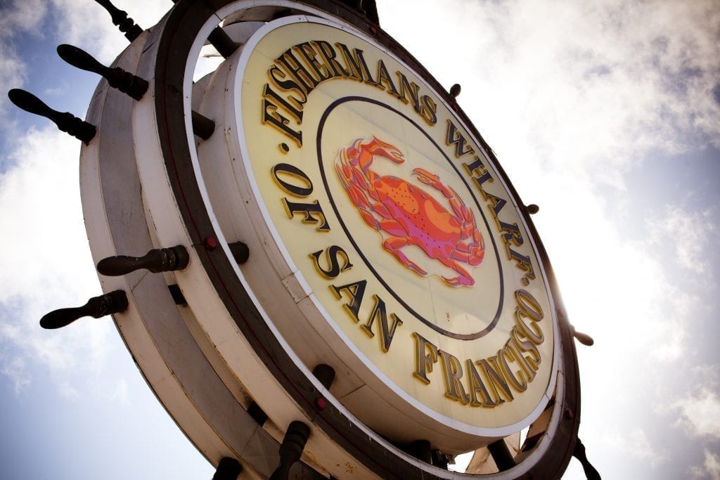 Famous round Fisherman's Wharf sign, a must-see during 3 days in San Francisco California
