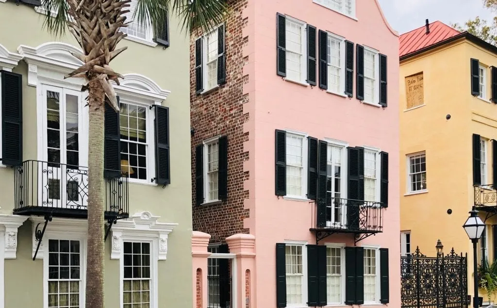 HIstoric homes painted pastel colors, a must-see during three days in Charleston south carolina