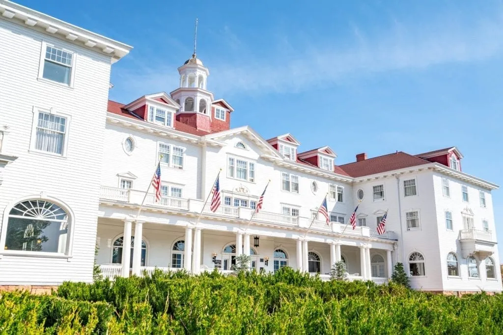 white exterior of the stanley hotel, one of the best estes park attractions