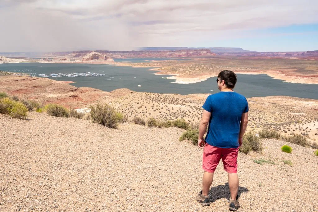 jeremy storm overlooking lake powell, one of the fun things to do in page arizona