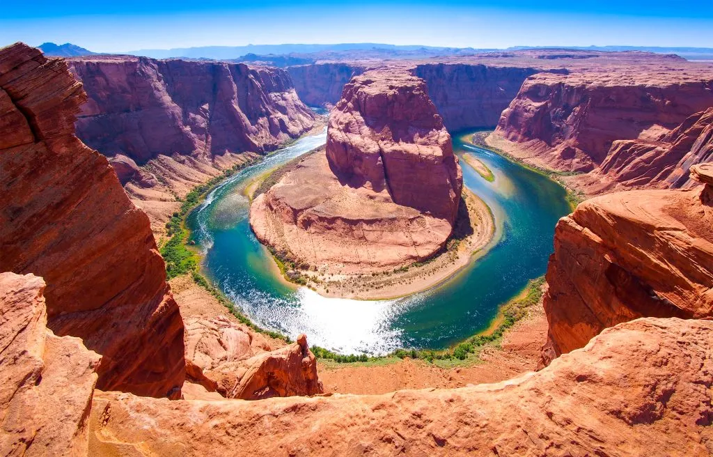 horseshoe bend page arizona on a sunny day