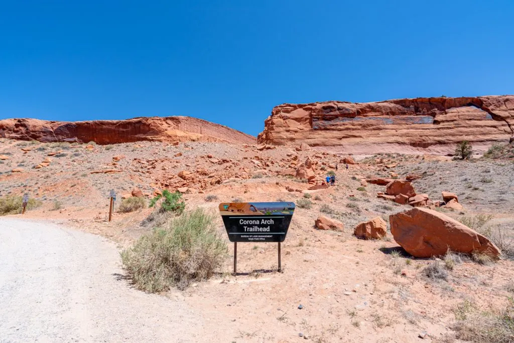 sign marking corona arch trailhead