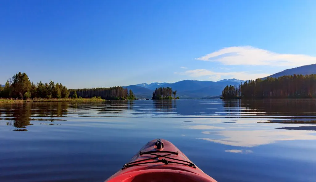 red kayak in grand lake co