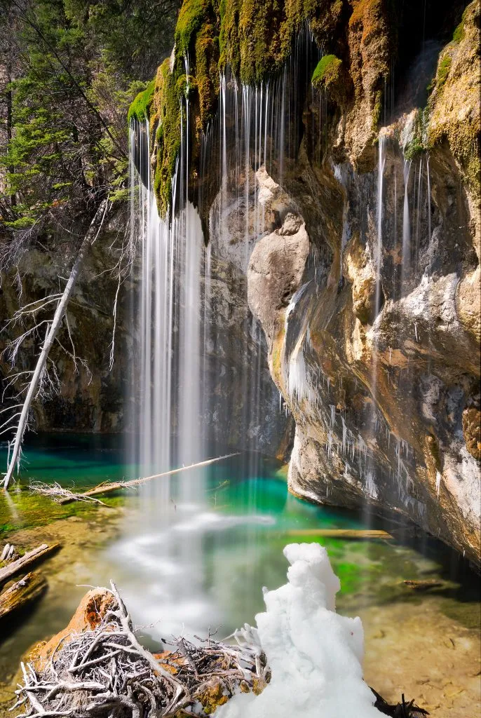 long exposure of a waterfall at hanging lake colorado