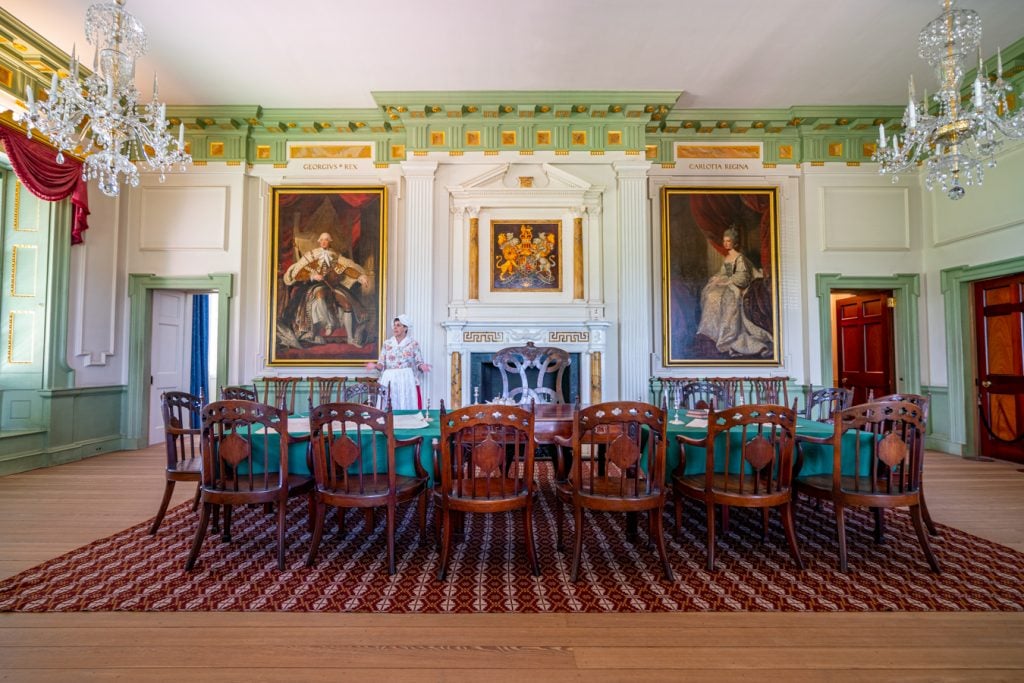 dining room of tryon palace outlander new bern with interpretor