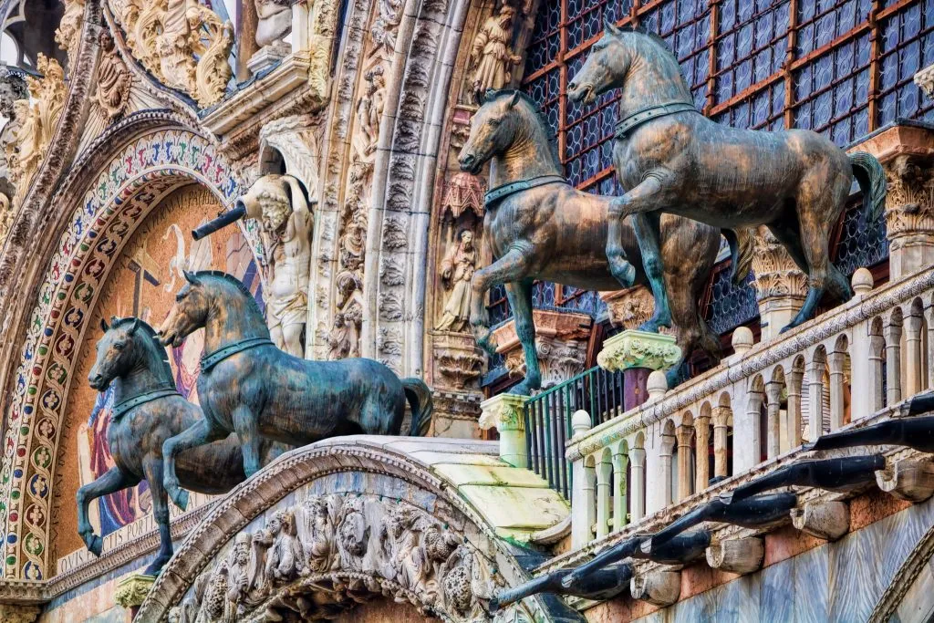 the 4 horses of st mark square on st marks basilica