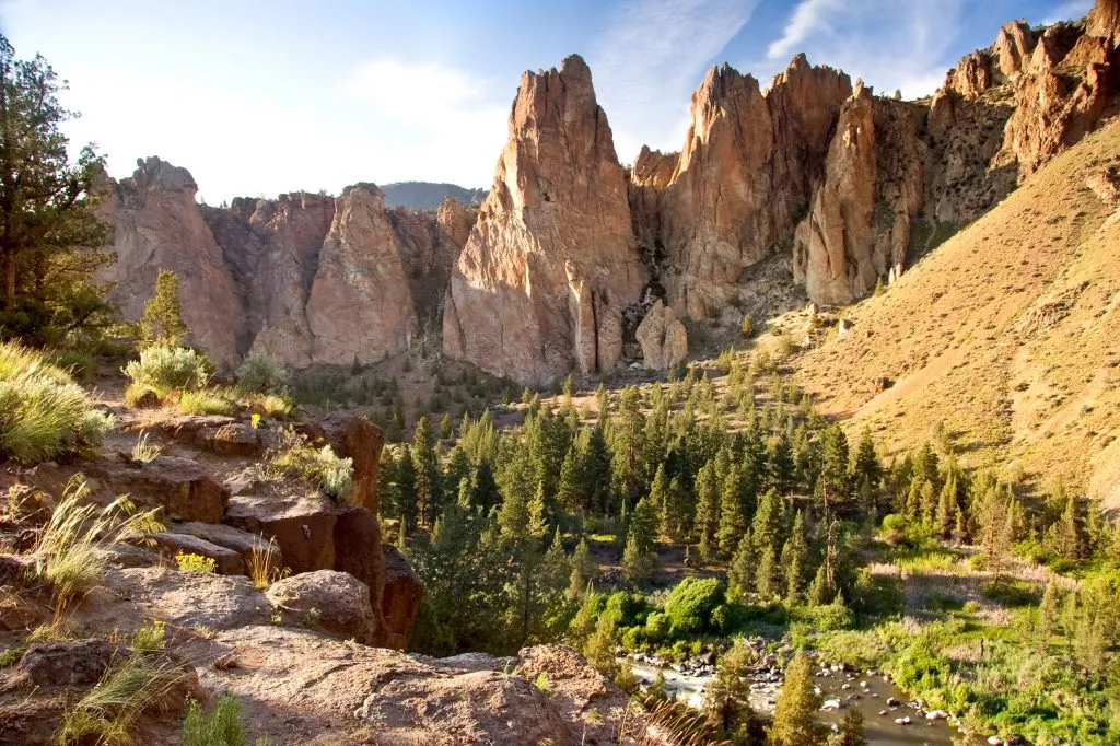 rock formations in smith rock state park bend oregon