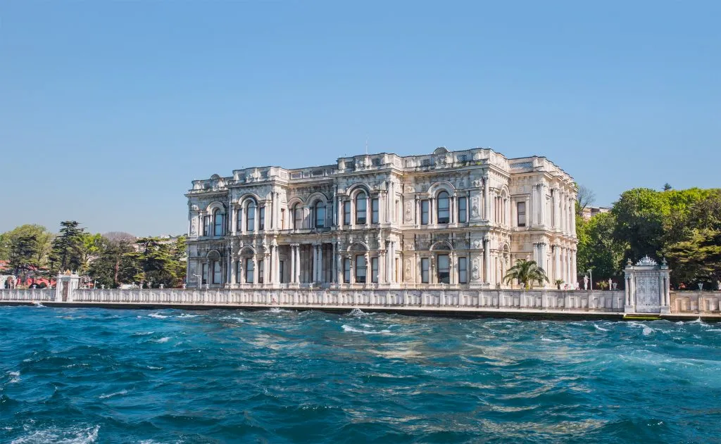 Beylerbeyi palace istanbul as seen from across the water