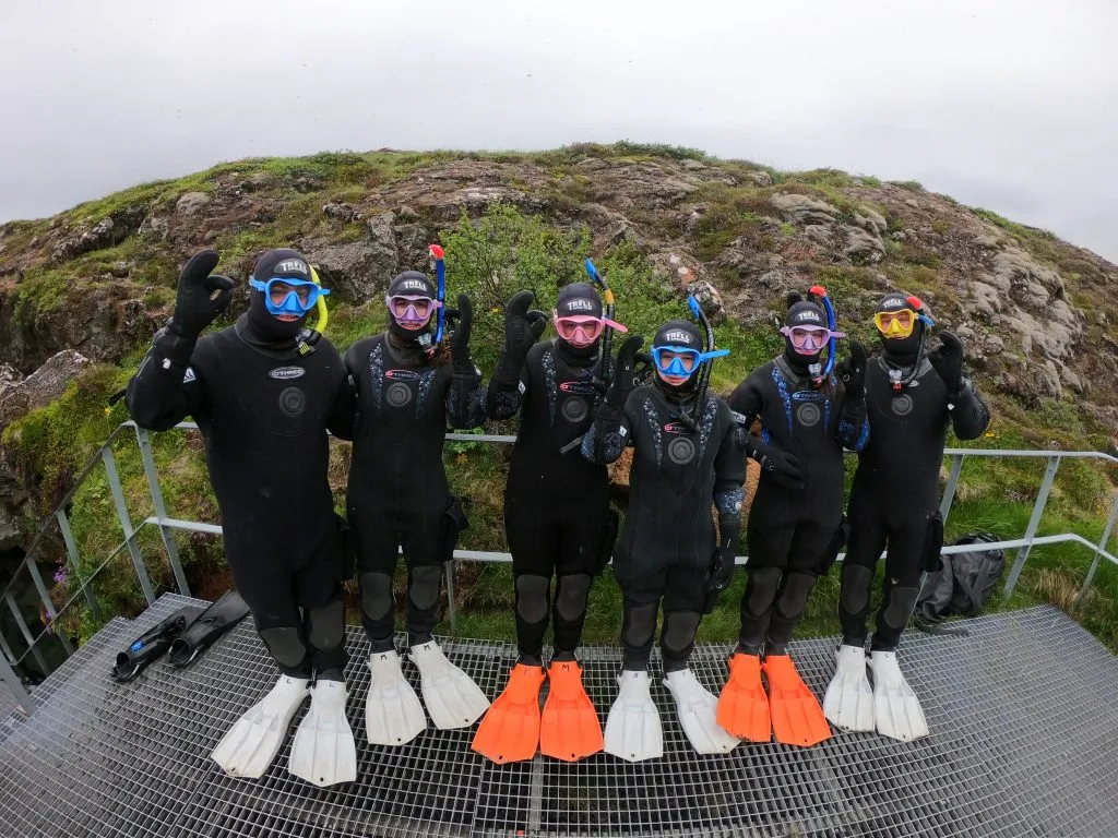 silfra snorkel tour group at the entrance