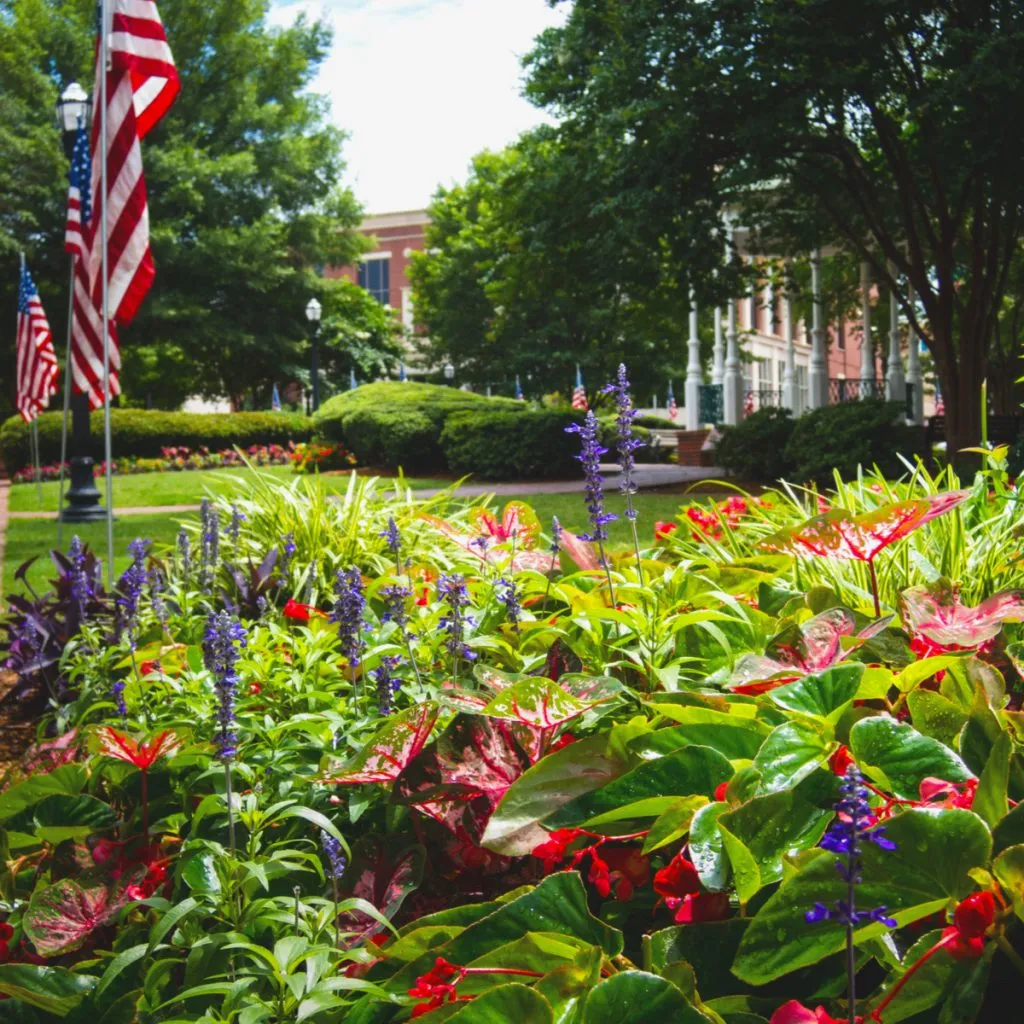 historic center square of marietta, one of the best cities in georgia to visit