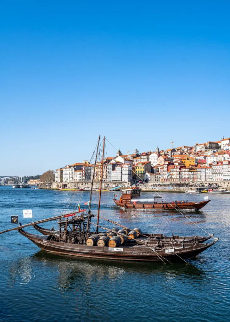 traditional wood boats in duoro river porto things to do