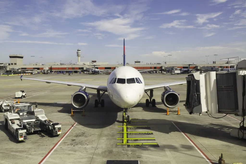 airplane at the gate at atlanta airport