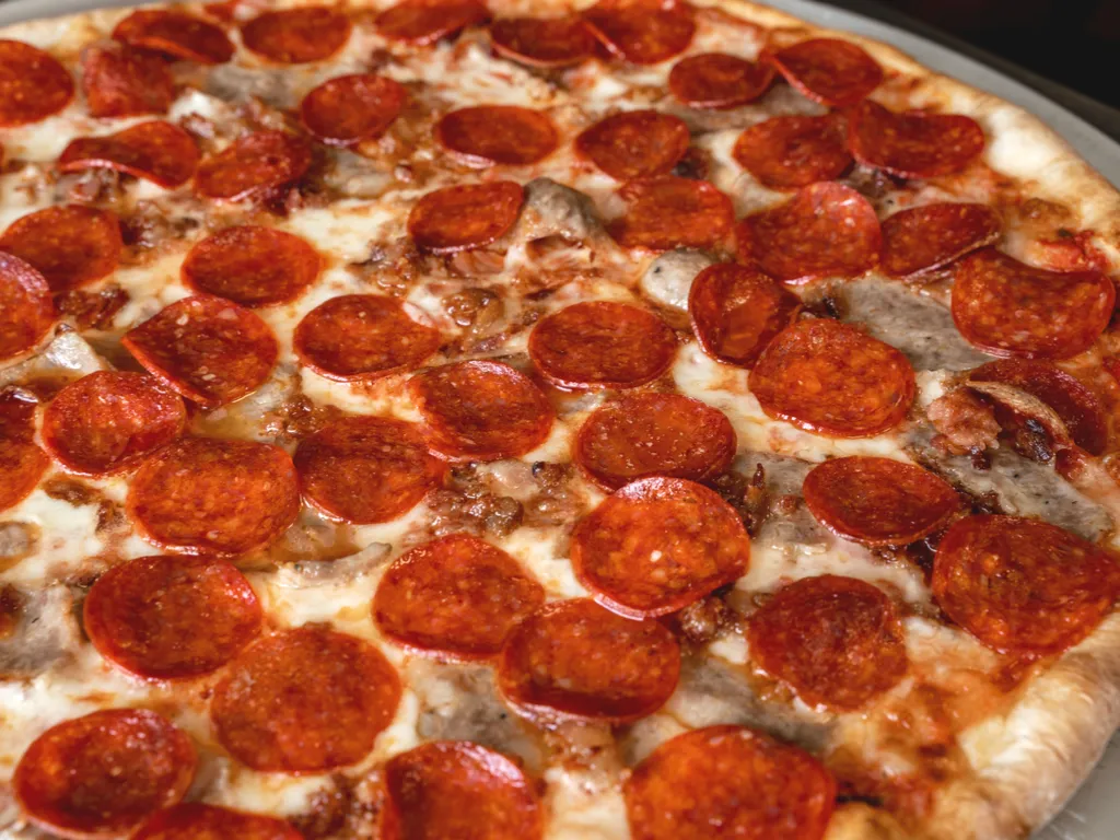new york style pepperoni pizza