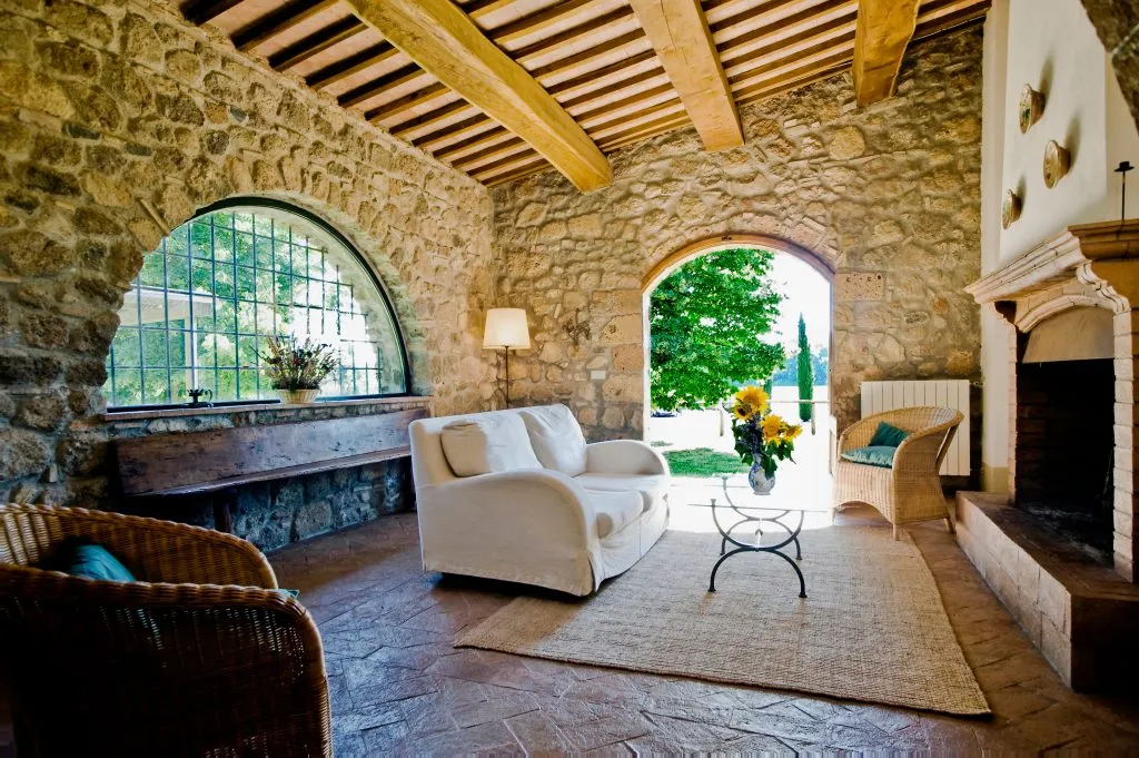 living room of an italian villa in tuscany to rent