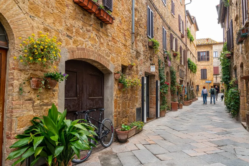 narrow stone street as seen when visiting pienza attractions