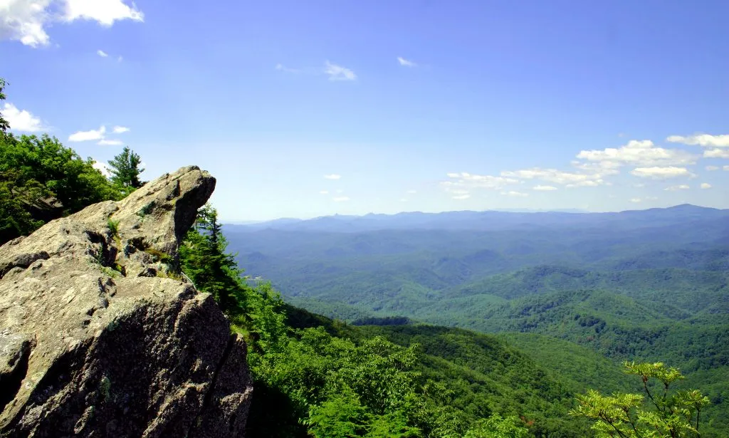 blowing rock north carolina as seen in the summer with moutanins in the background