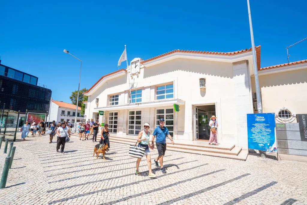 front facade of the cascais train station, your first stop on a day trip to cascais portugal