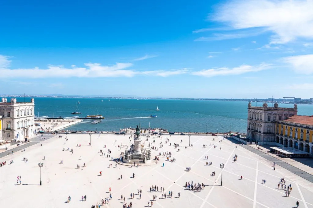 praca do comercio as seen from the top of the rua augusta arch