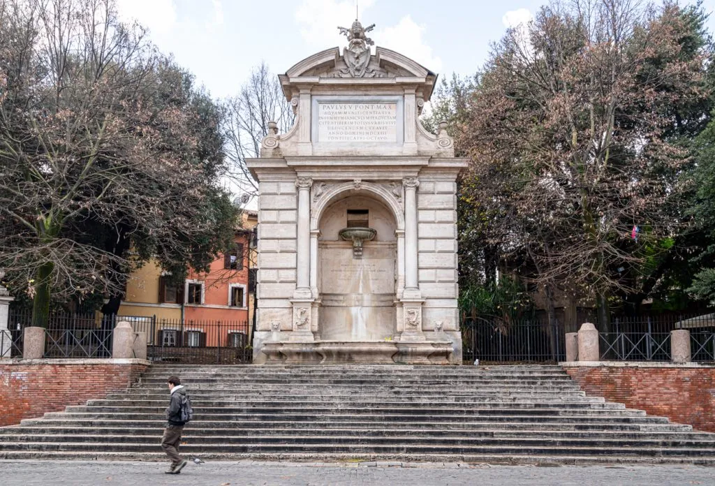 piazza trilussa, one of the top trastevere landmarks
