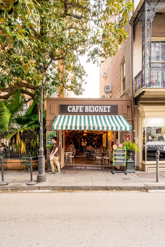 front facade of cafe beignet location in the french quarter, a fun stop on a one day new orleans itinerary