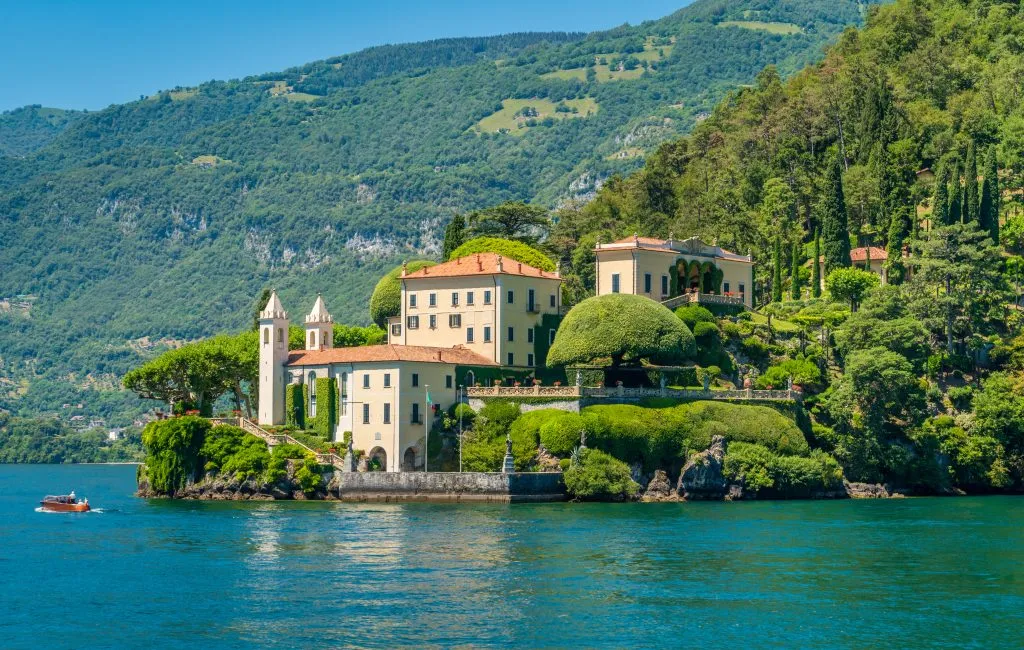 villa del balbianello, one of the best places to visit in lake como in a day, as seen from the water