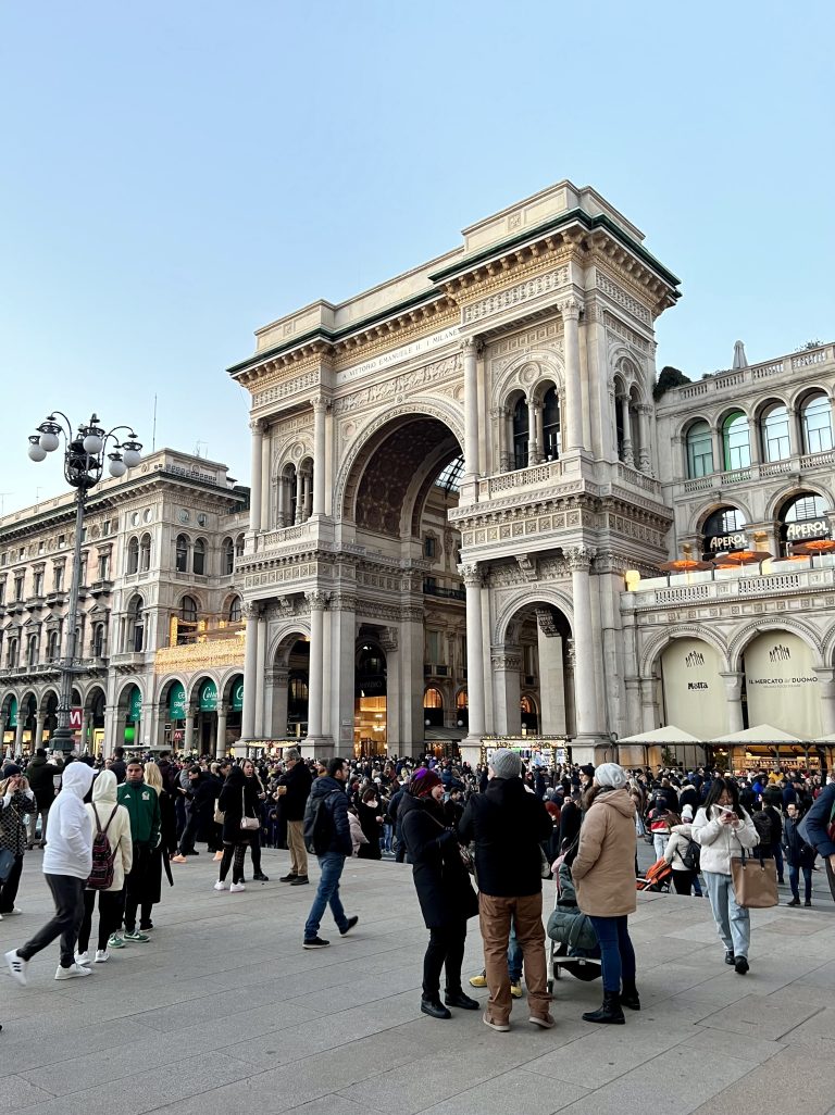 7 Marvelous Things To Do In Milan s Piazza Del Duomo Our Escape Clause 7-marvelous-things-to-do-in-milan-s-piazza-del-duomo-our-escape-clause